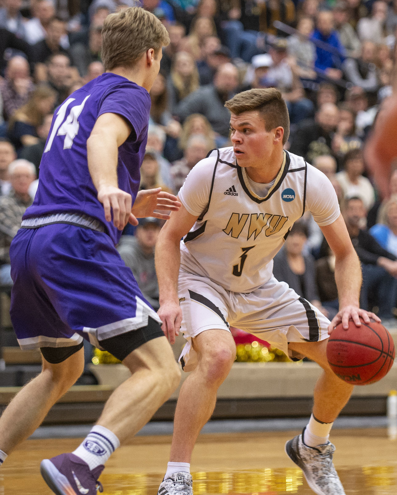 St. Thomas vs. Nebraska Wesleyan, 3.2